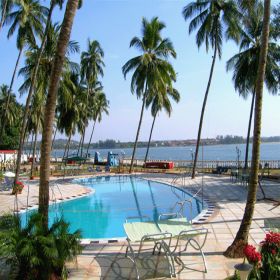 Dolphin Bay Hotel Goa Buitenkant foto